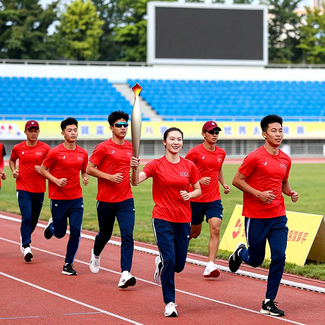 Xuân Son rời giải, Minh Hoang lên tuyến đầu: canh bạc ba ngày của Kim Sang Sik