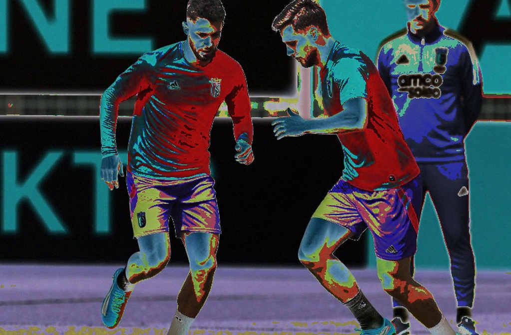 Al Ahly thay toàn bộ hàng công trước Kitara: canh bạc được bảo hiểm bằng lợi thế 2-1