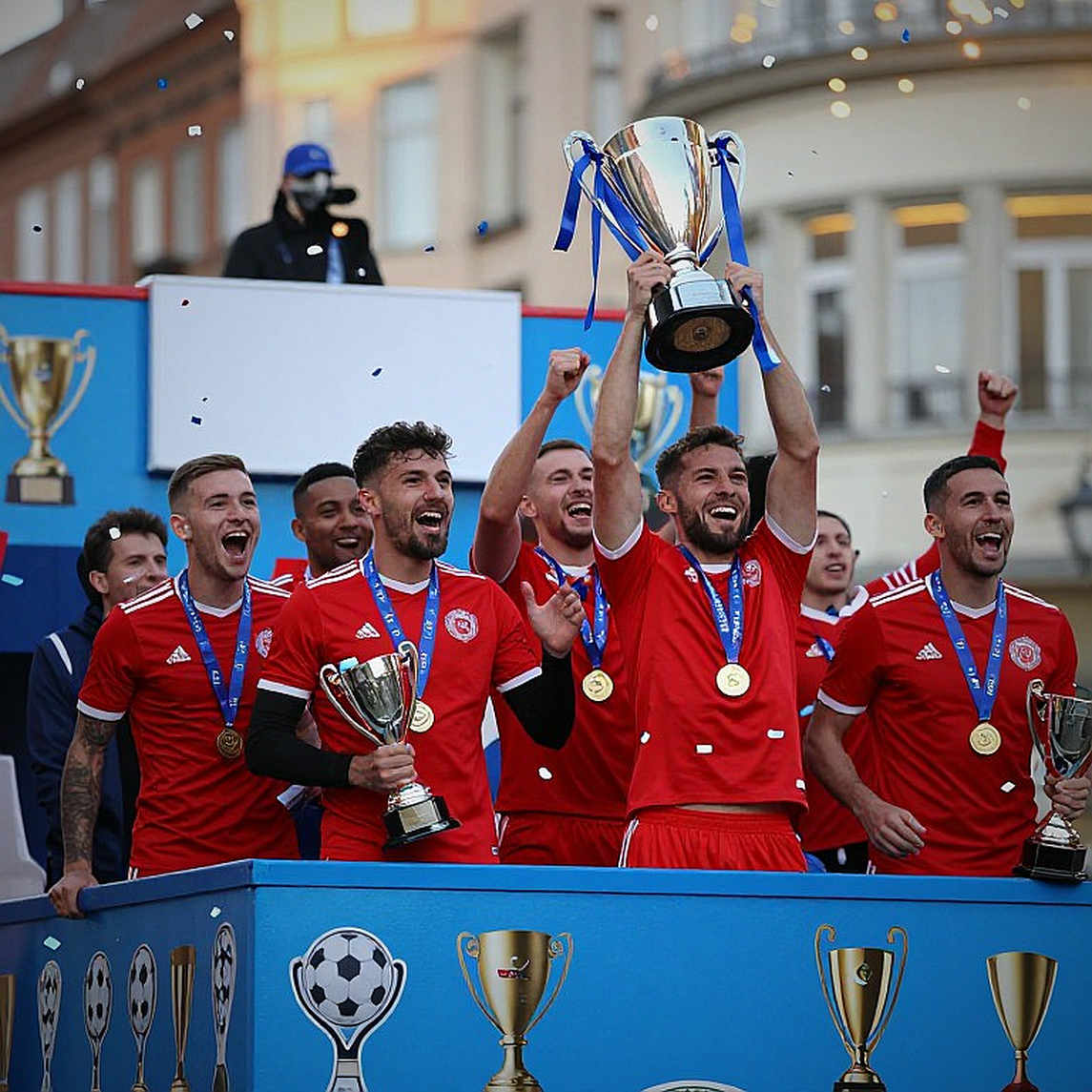 Toone và Kelly vắng mặt: Bên trong cuộc tái cấu trúc đội tuyển nữ Anh trước loạt play-off với Hy Lạp Toone và Kelly vắng mặt: Bên trong cuộc tái cấu trúc đội tuyển nữ Anh trước loạt play-off với Hy Lạp