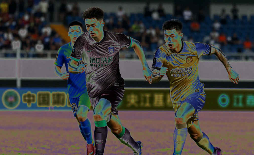 Hàng thủ ba người ở Ligue 1: lá chắn của huấn luyện viên, không phải bước tiến của bóng đá